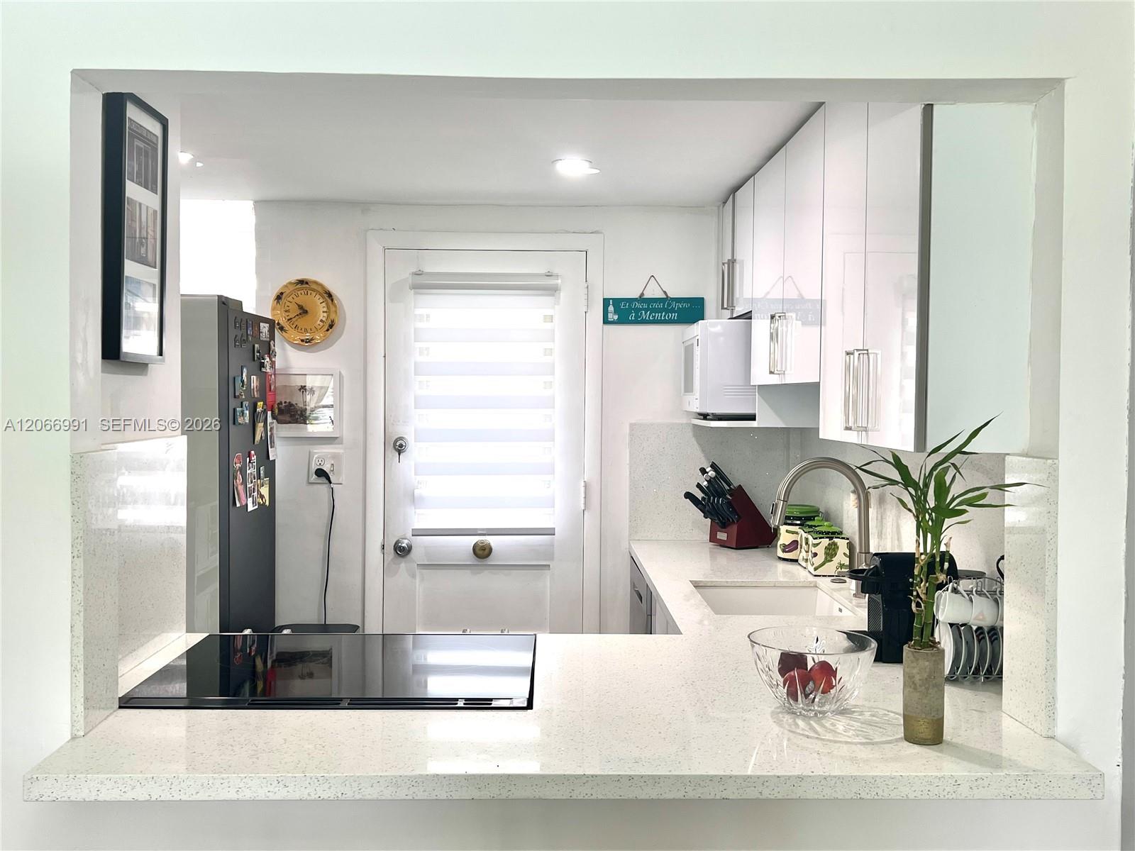 A12066991 Property Photo 4