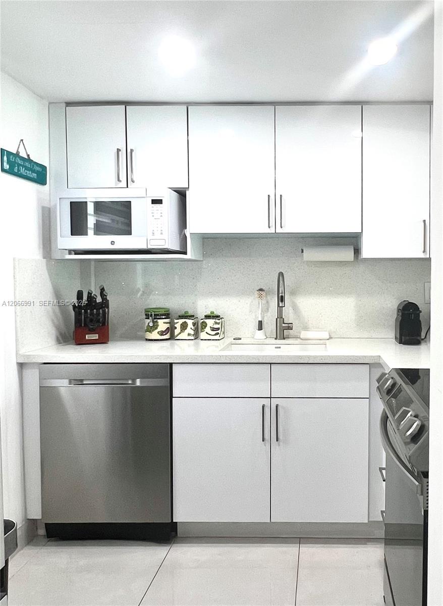 A12066991 Property Photo 7