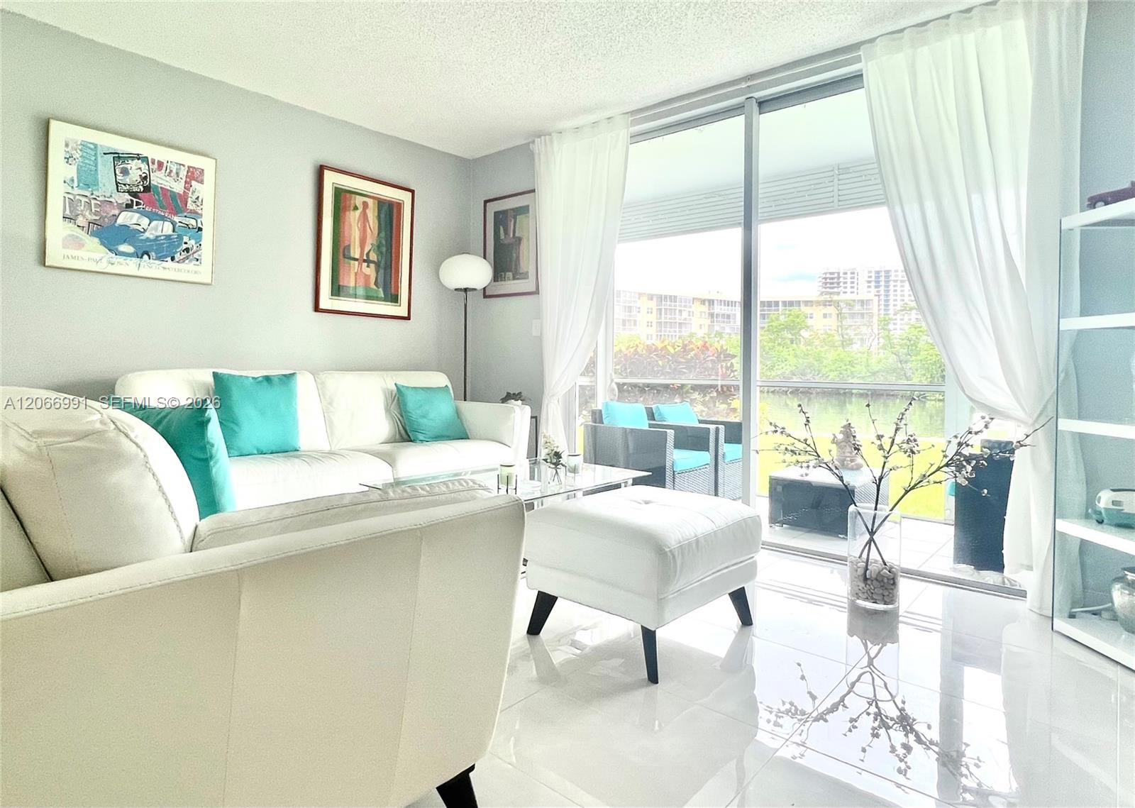 A12066991 Property Photo 11