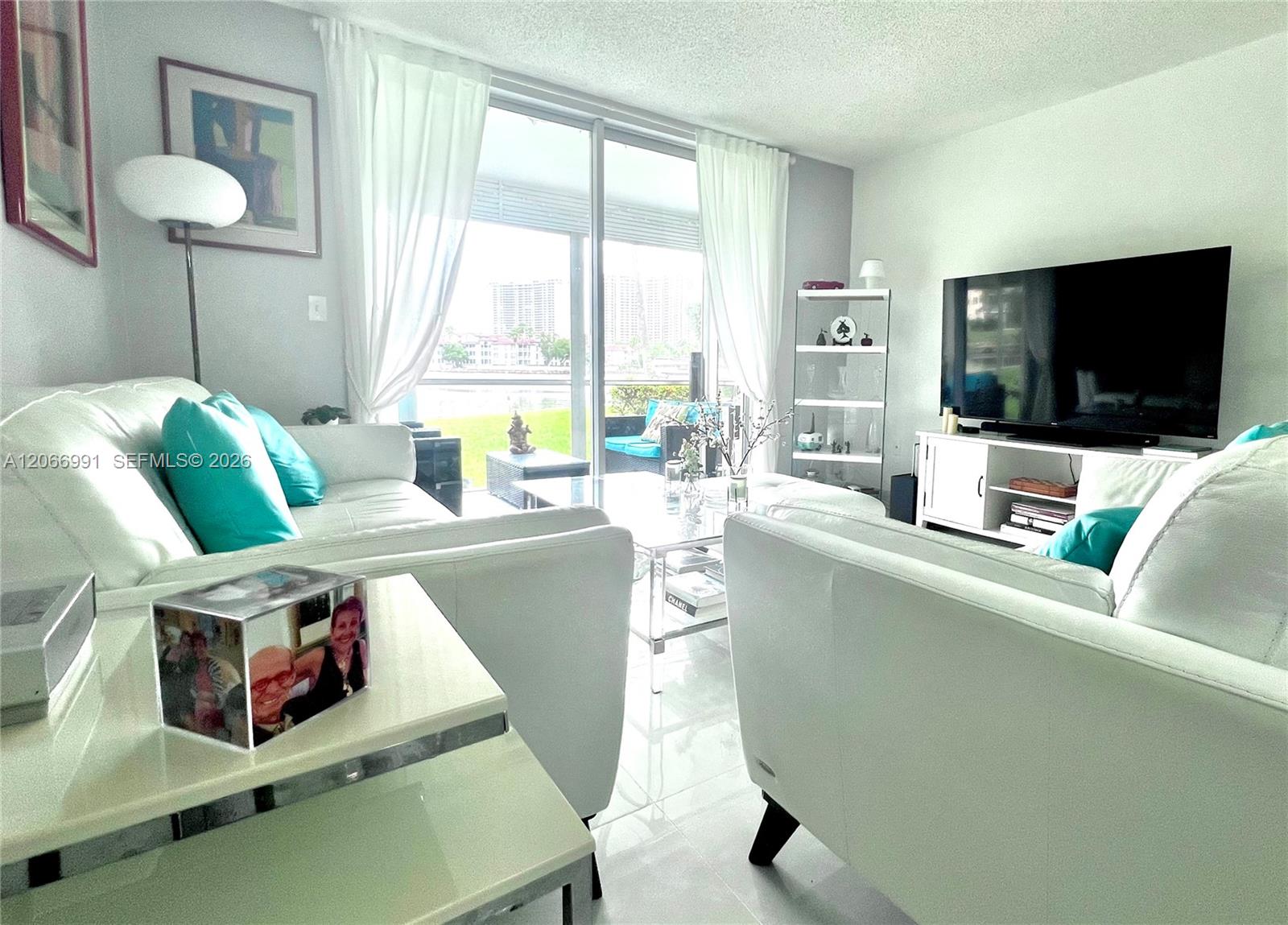 A12066991 Property Photo 12