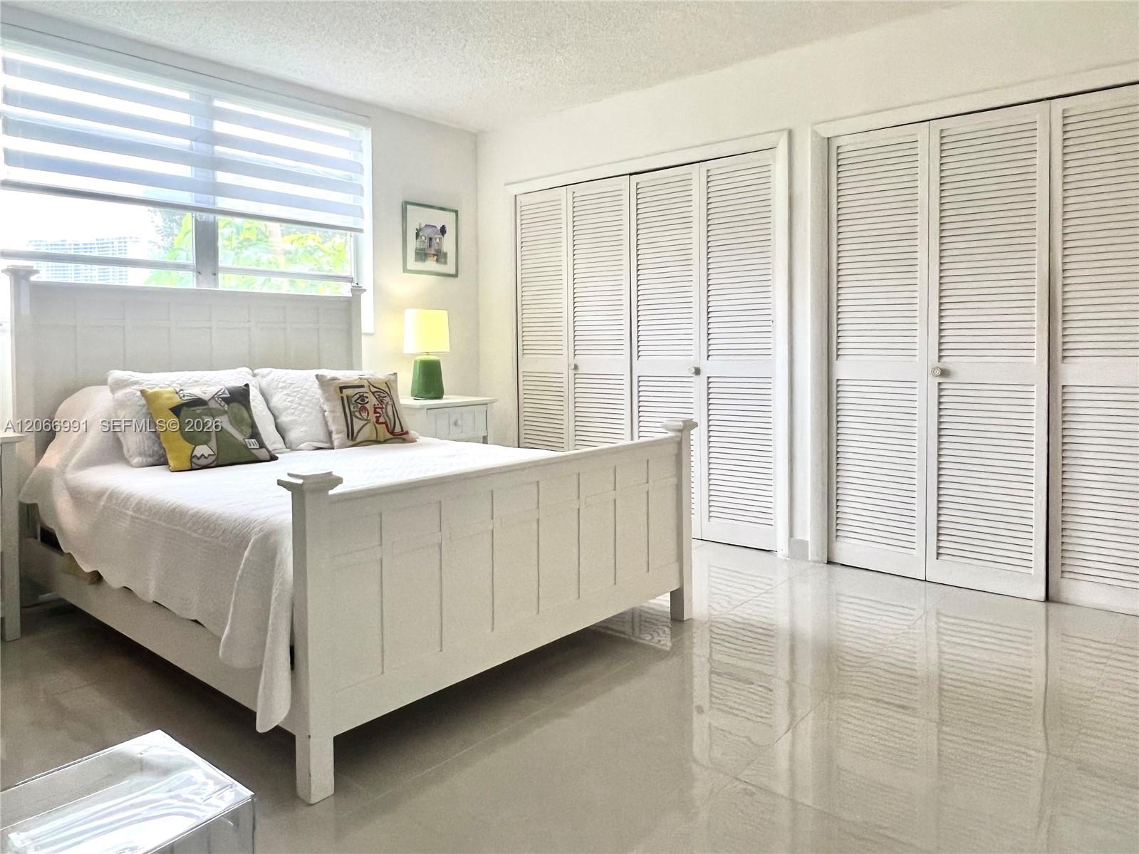 A12066991 Property Photo 22