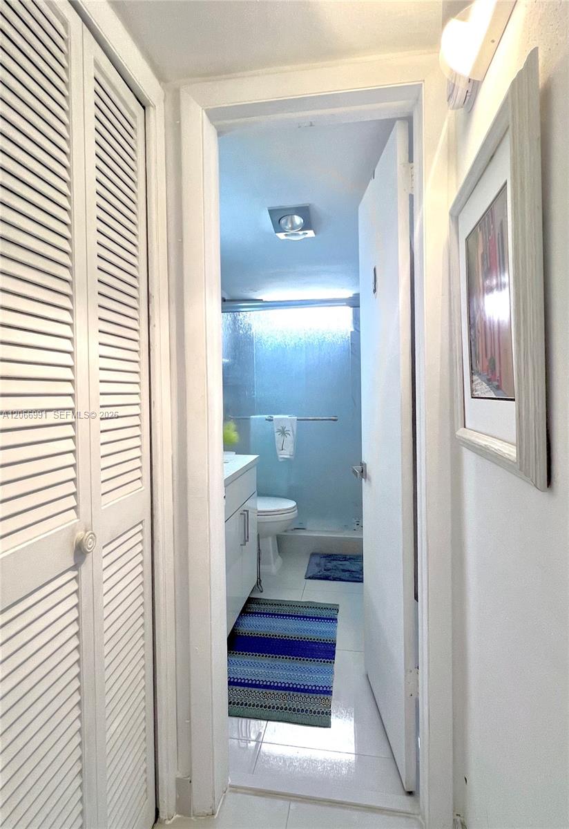 A12066991 Property Photo 30