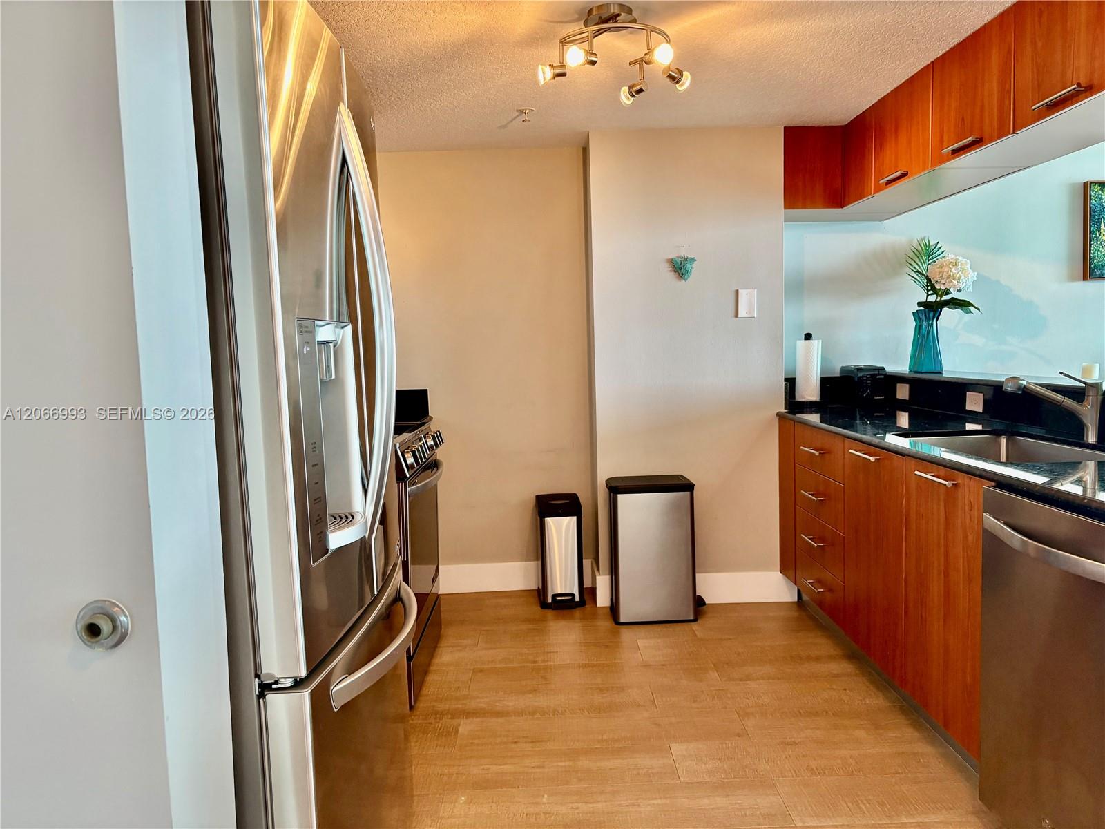 1800 N Bayshore Drive 4209 Property Photo 5