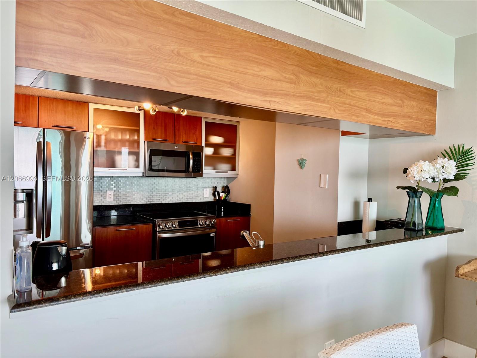1800 N Bayshore Drive 4209 Property Photo 7