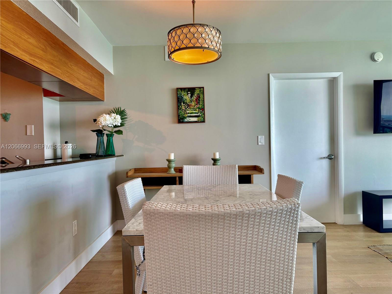 1800 N Bayshore Drive 4209 Property Photo 9