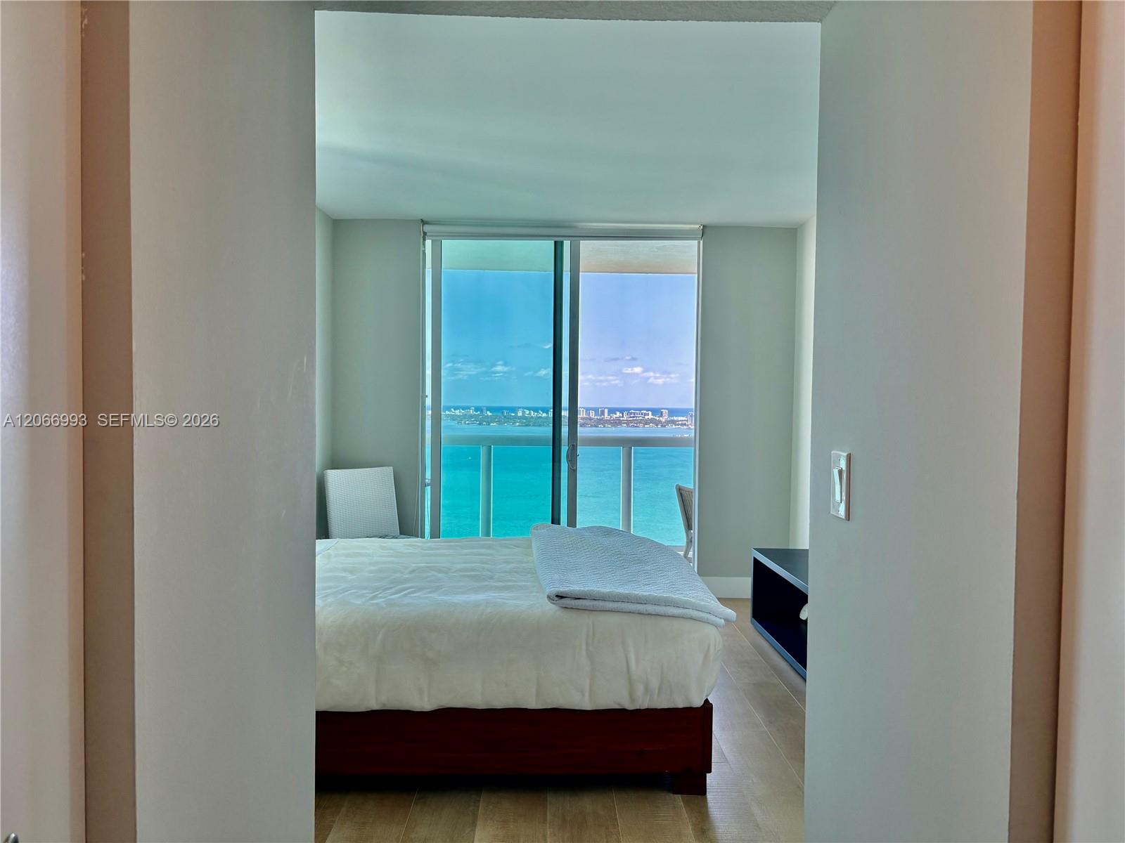 1800 N Bayshore Drive 4209 Property Photo 37