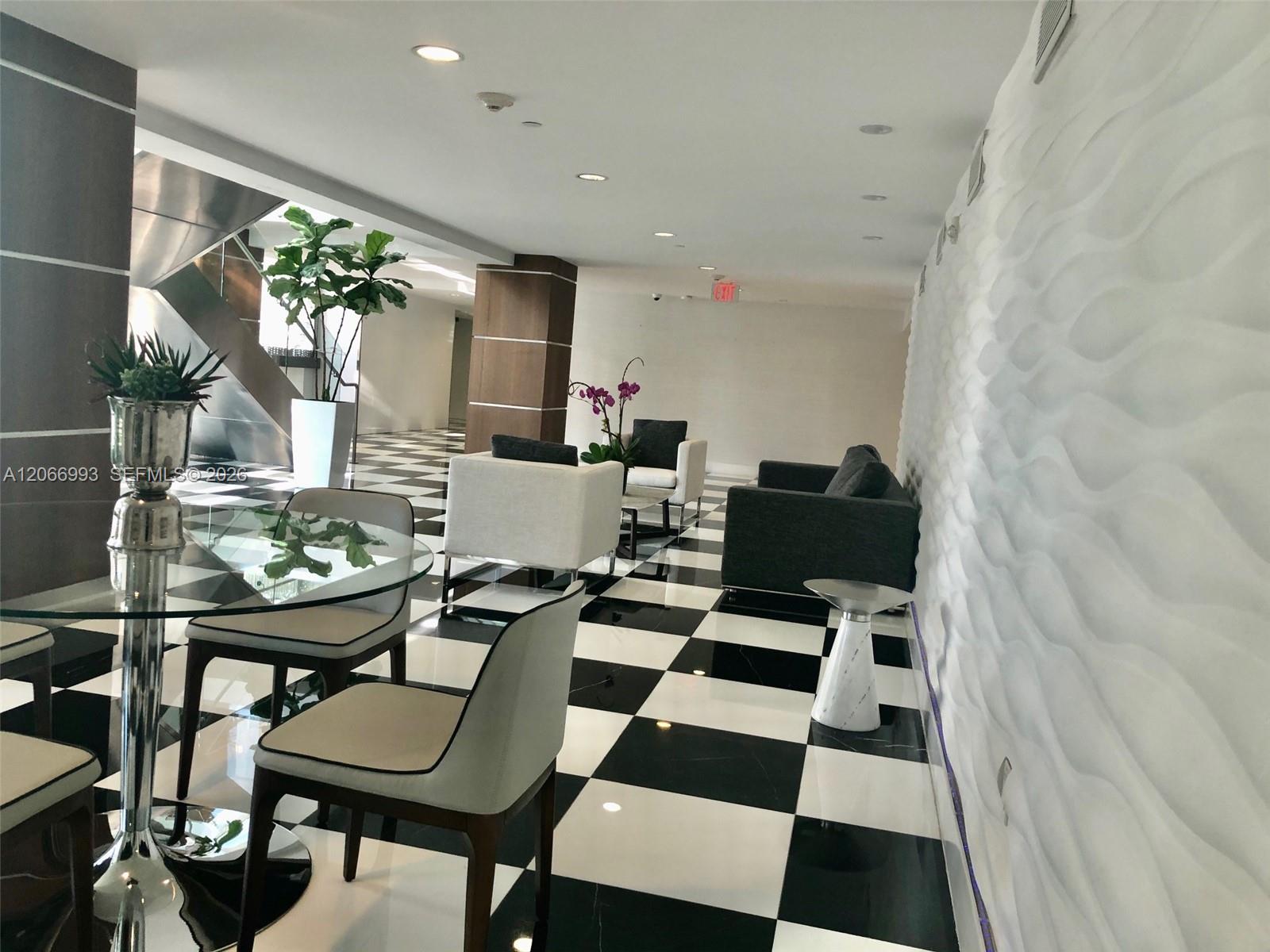 1800 N Bayshore Drive 4209 Property Photo 61