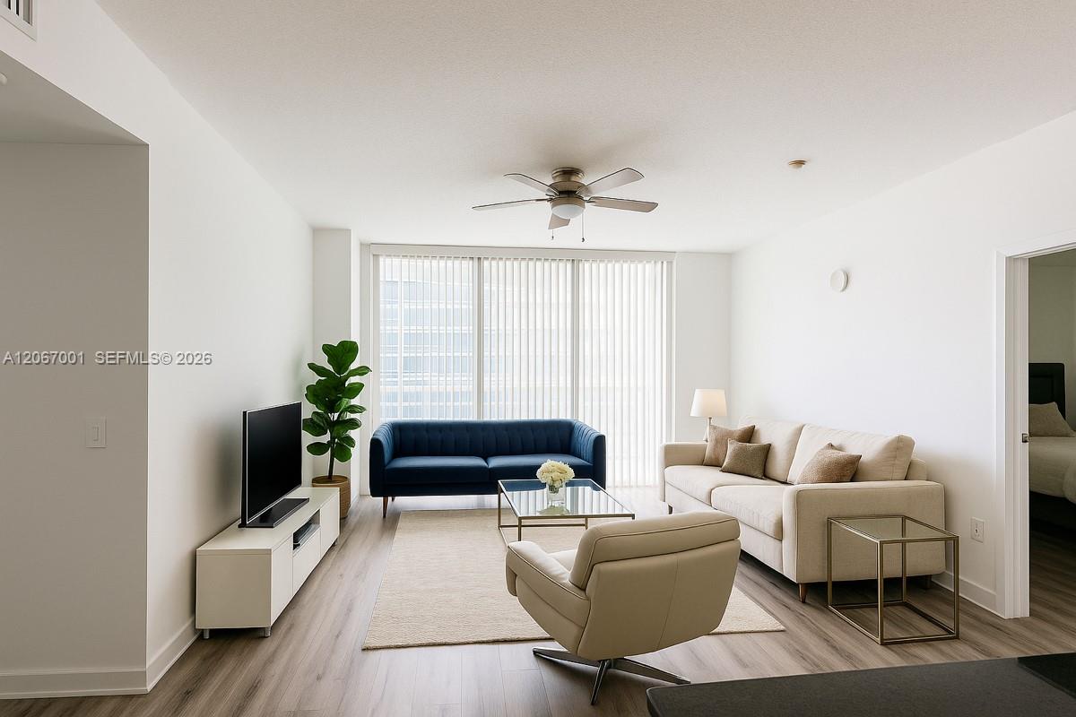 79 Sw 12th Street 2809-s Property Photo 4