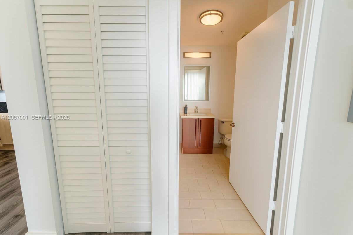 79 Sw 12th Street 2809-s Property Photo 15