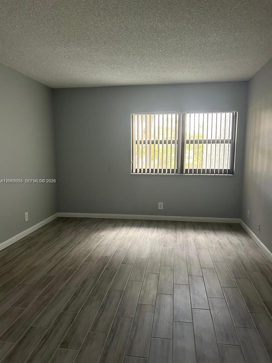 230 Lakeview Drive 209 Property Photo 7