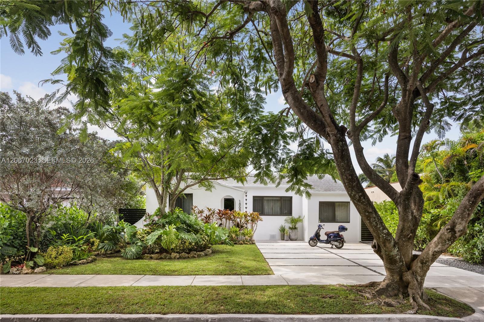1868 Sw 13th Street Property Photo 1