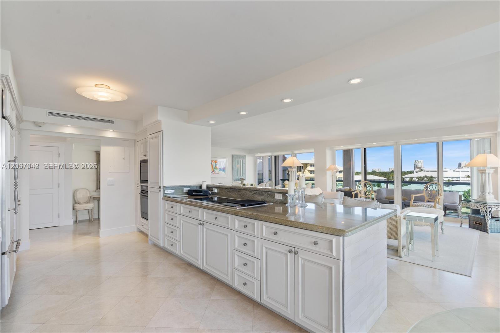 2100 S Ocean Lane 412 Property Photo 14