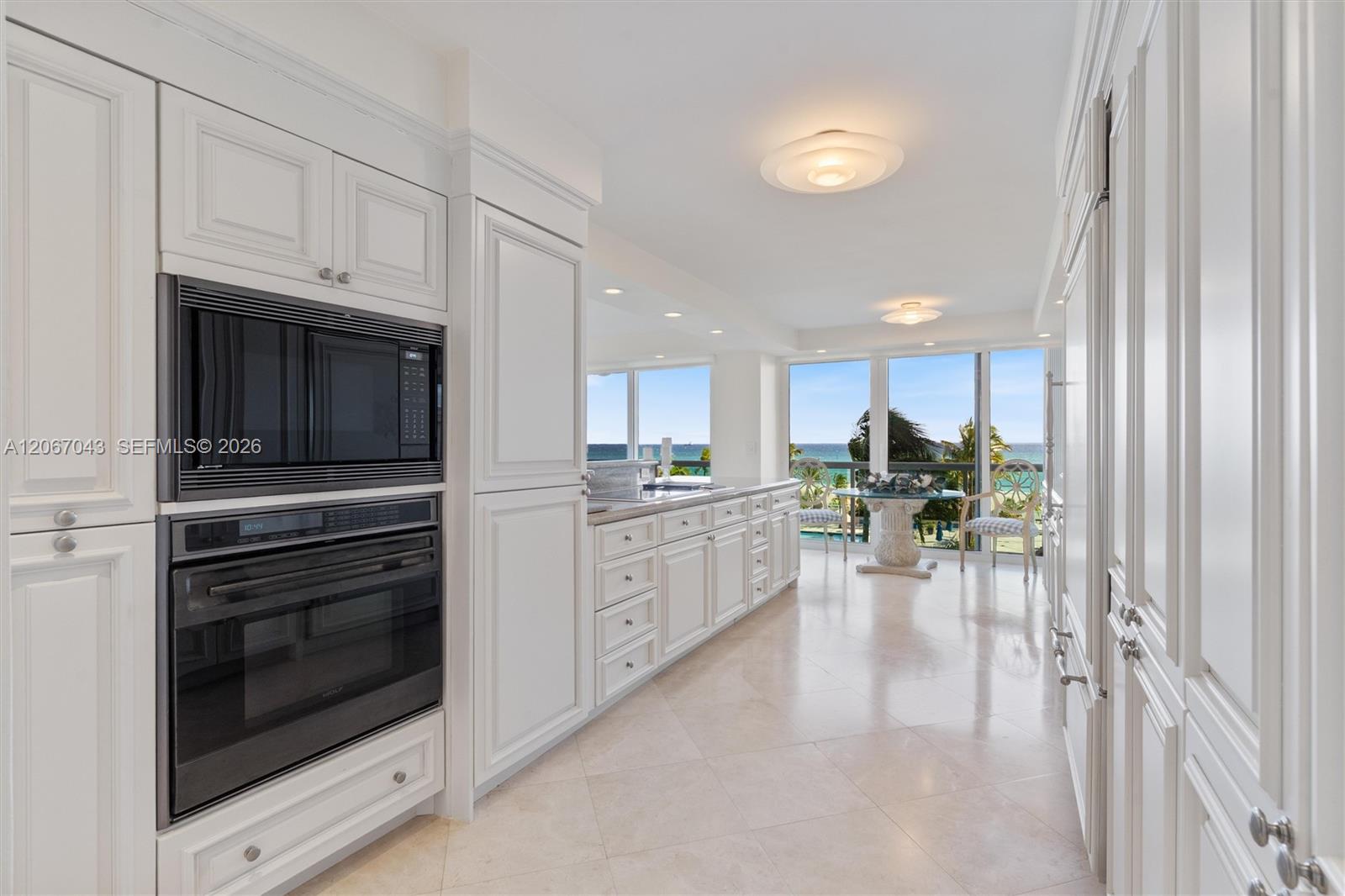 2100 S Ocean Lane 412 Property Photo 15