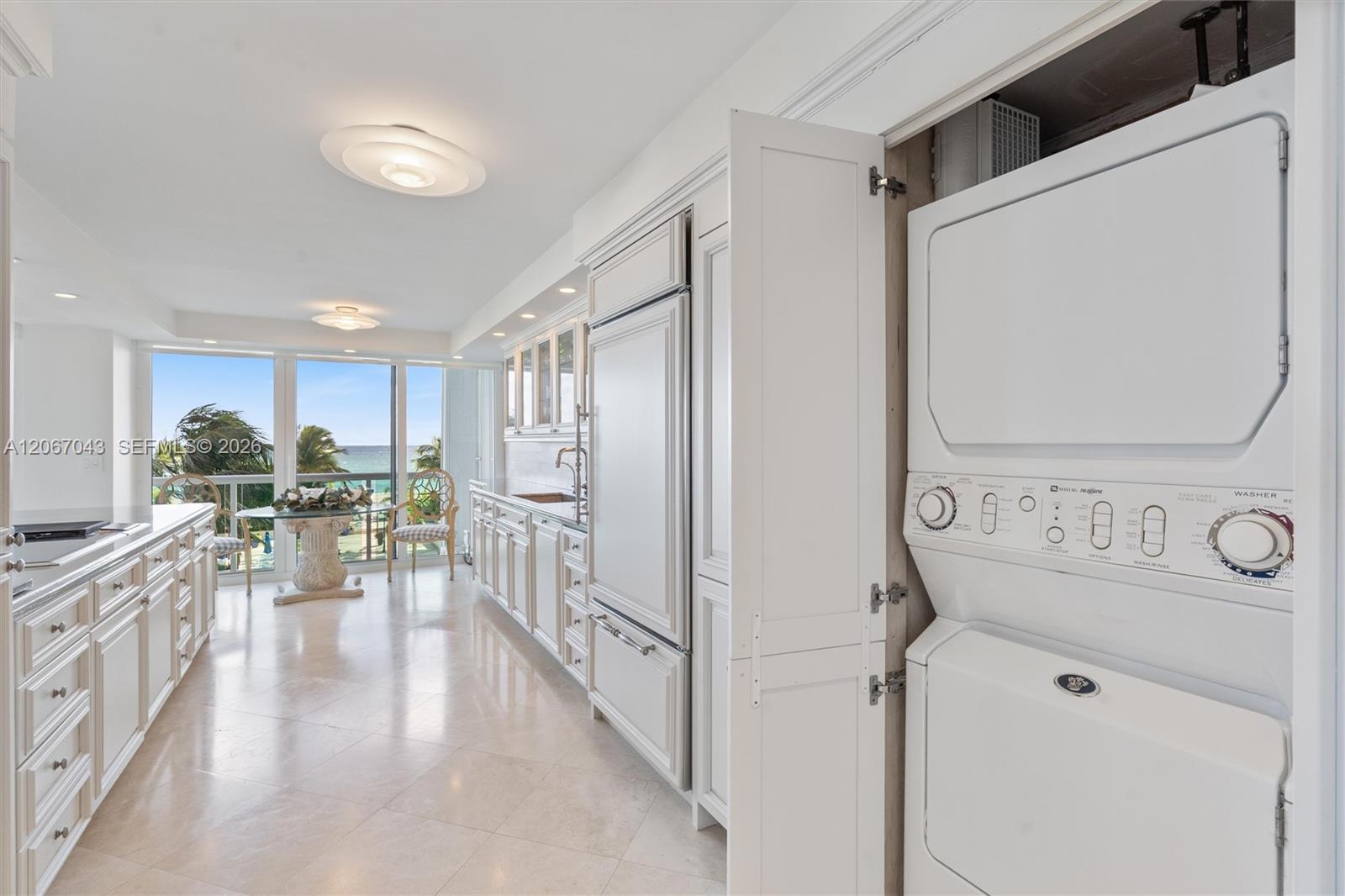 2100 S Ocean Lane 412 Property Photo 16
