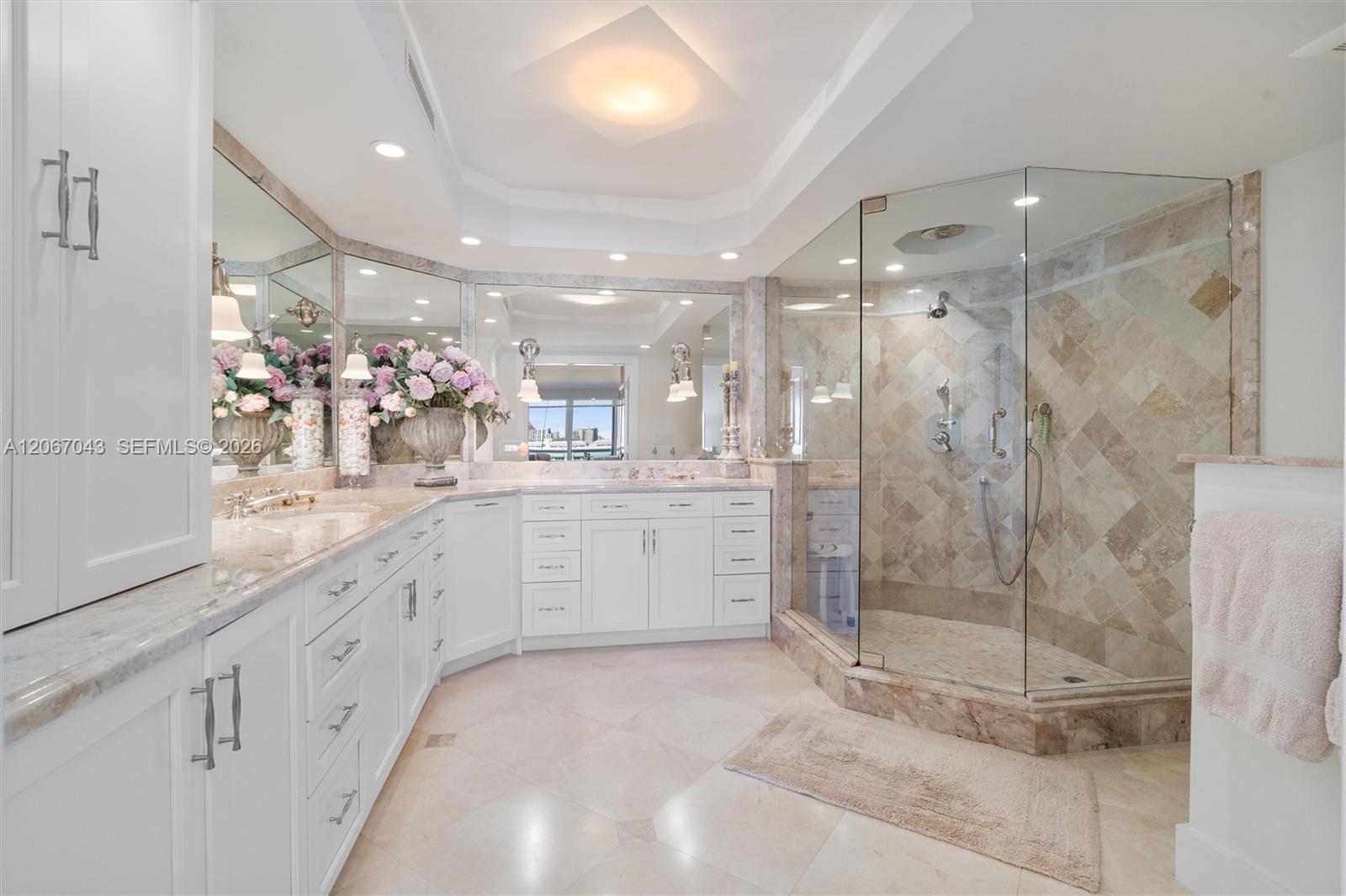 2100 S Ocean Lane 412 Property Photo 24