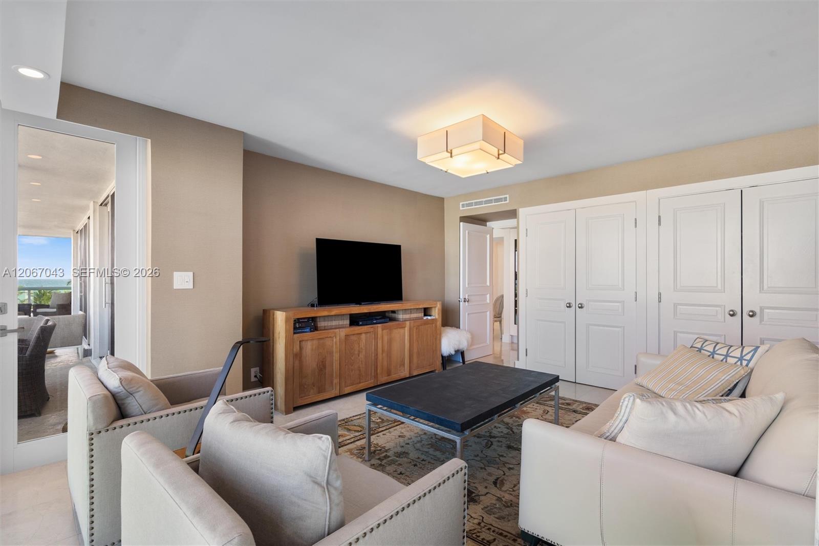 2100 S Ocean Lane 412 Property Photo 27
