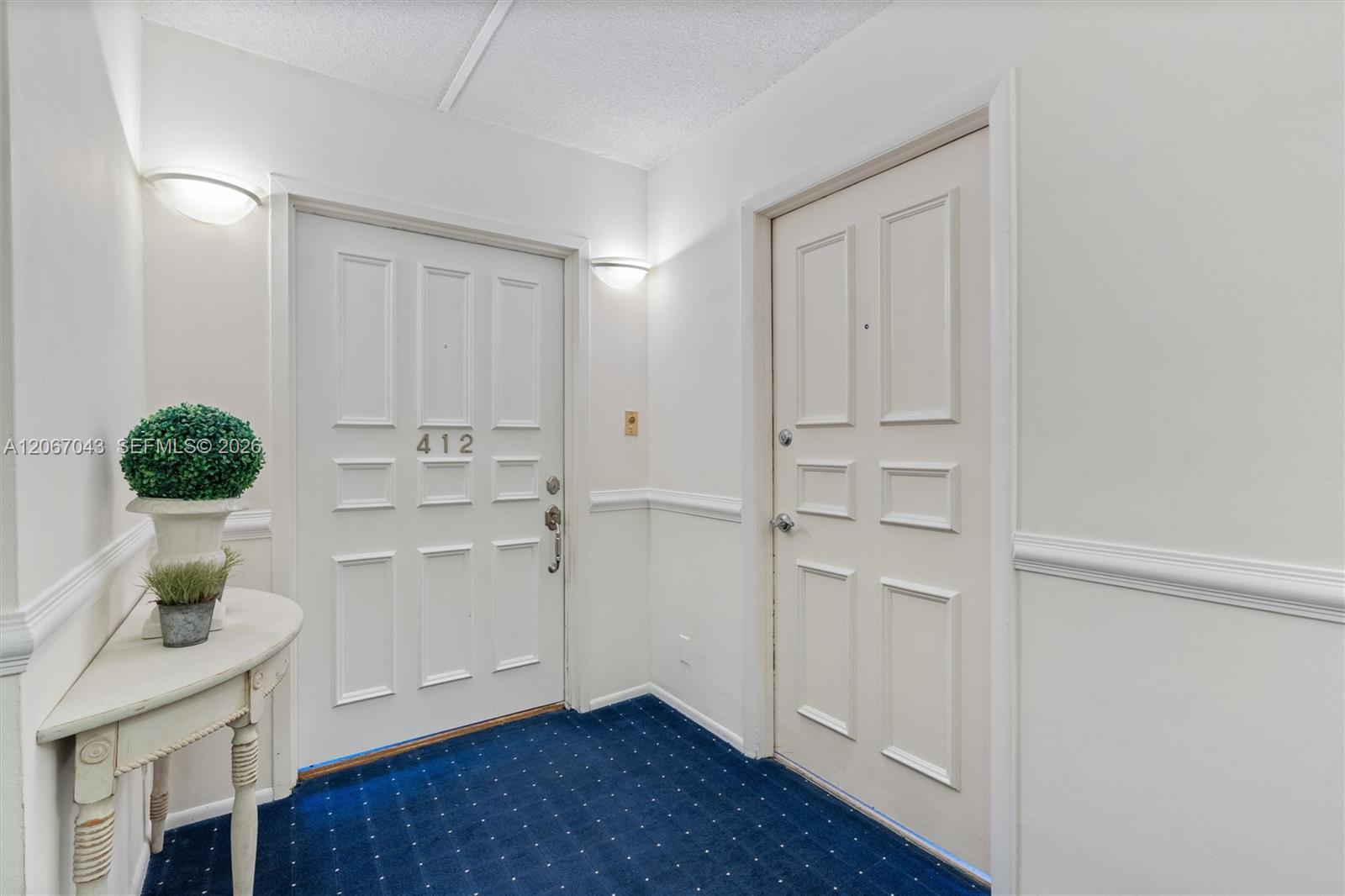 2100 S Ocean Lane 412 Property Photo 30