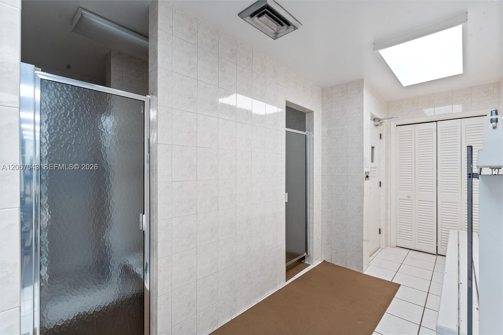 2100 S Ocean Lane 412 Property Photo 47