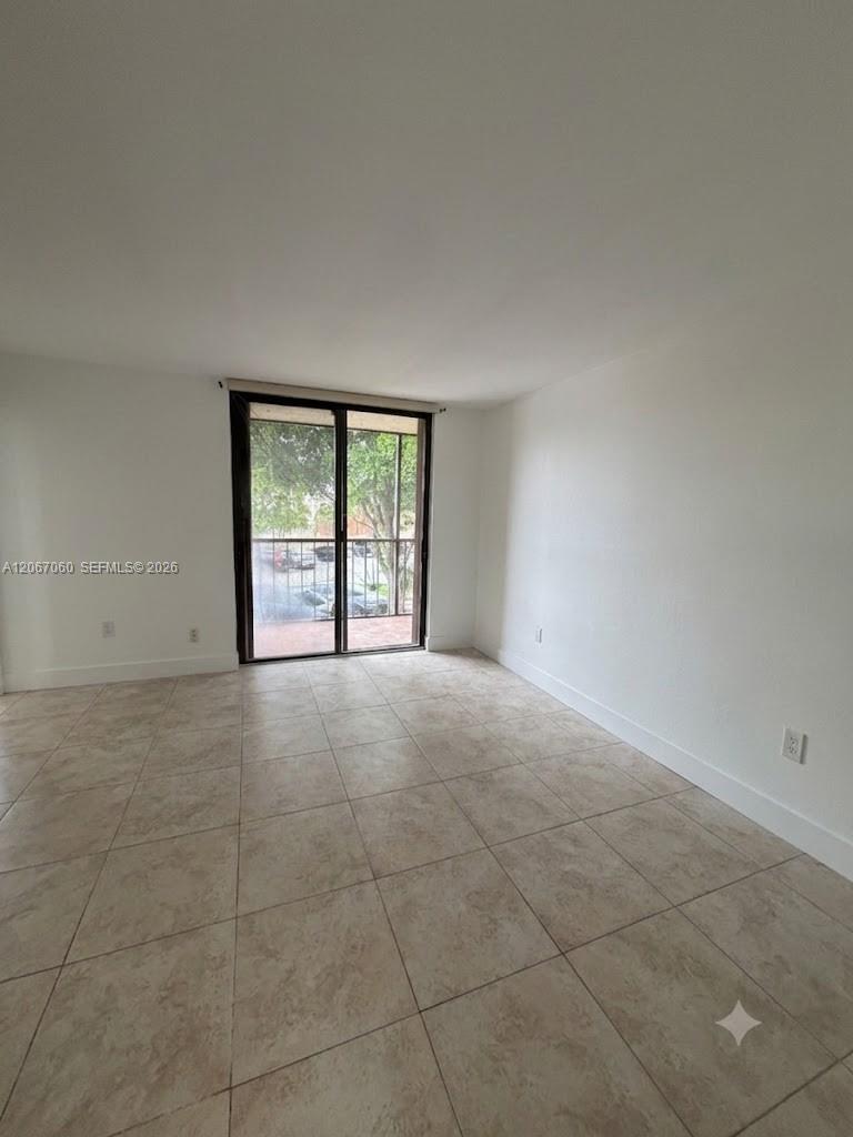 8065 Sw 107th Avenue 201 Property Photo 5