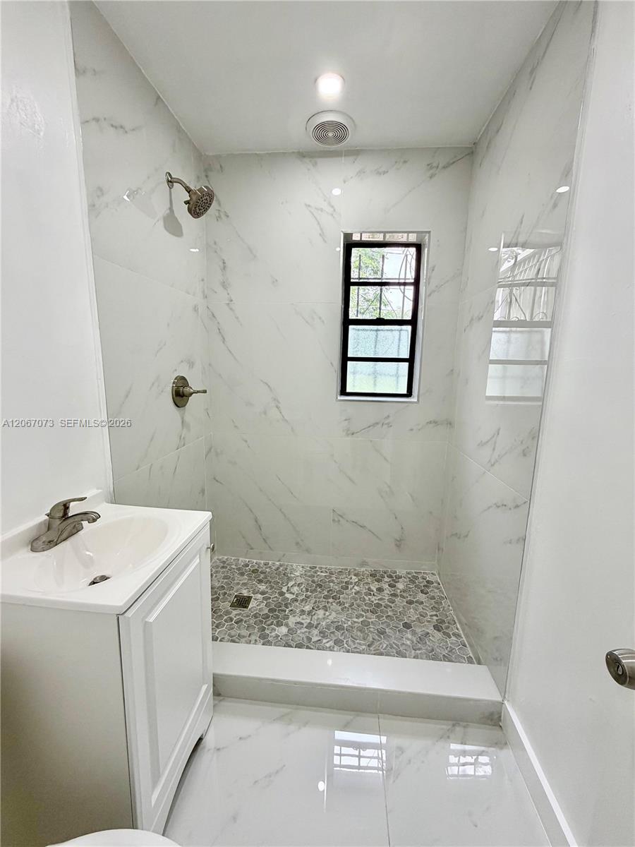 12841 Green Avenue Property Photo 15