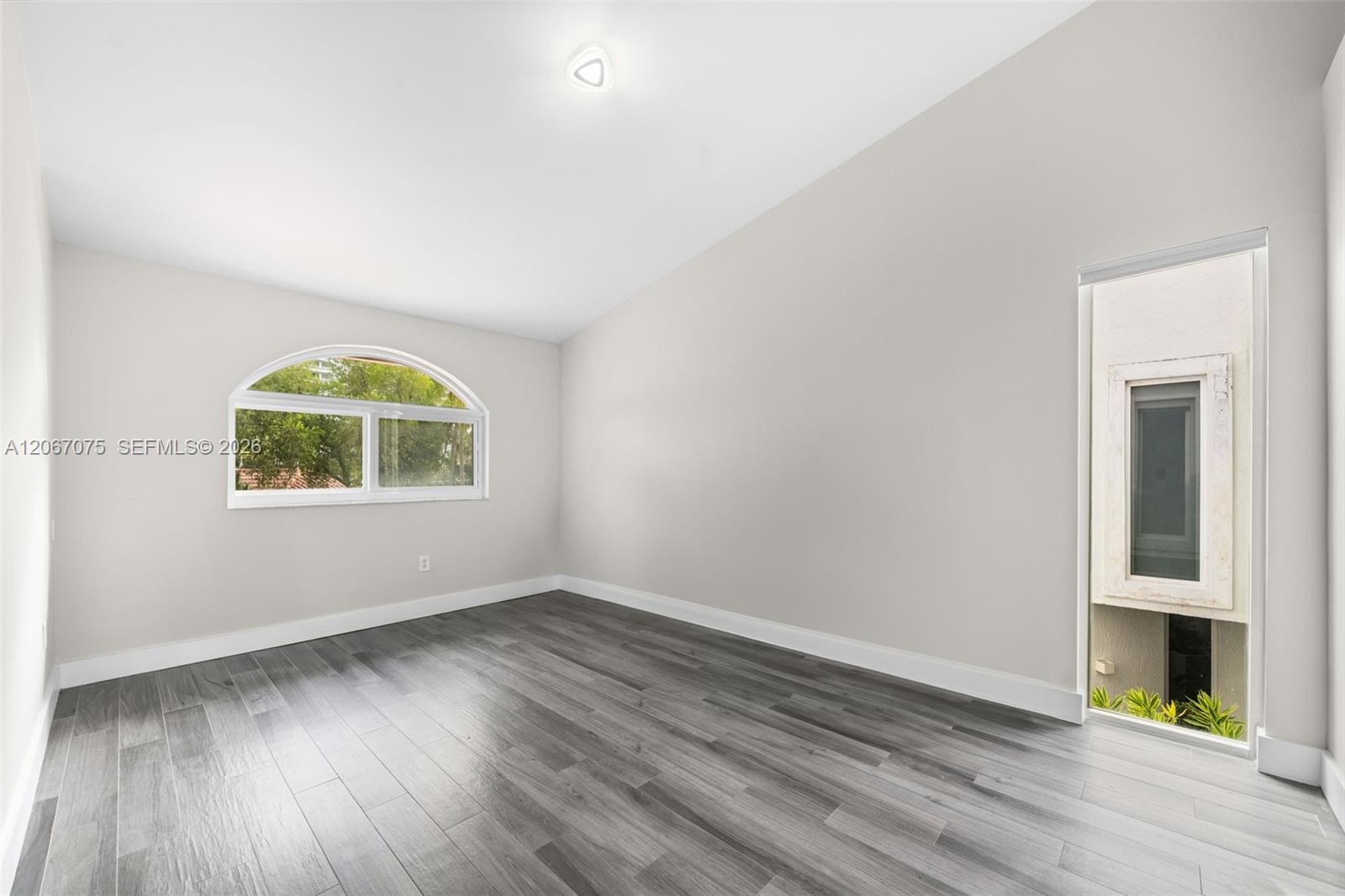 3750 Ne 209 Terrace Property Photo 47