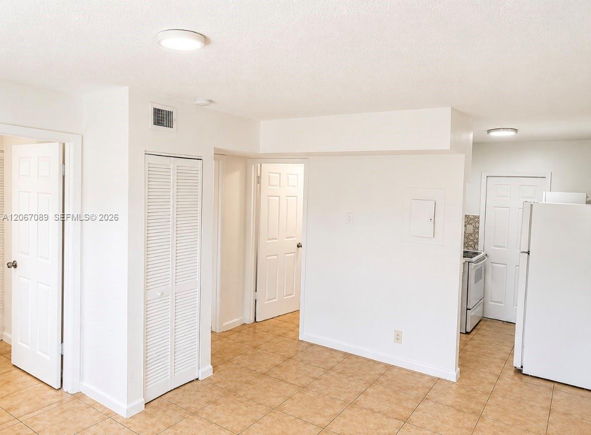 272 Sw 3rd Street A-d Property Photo 3
