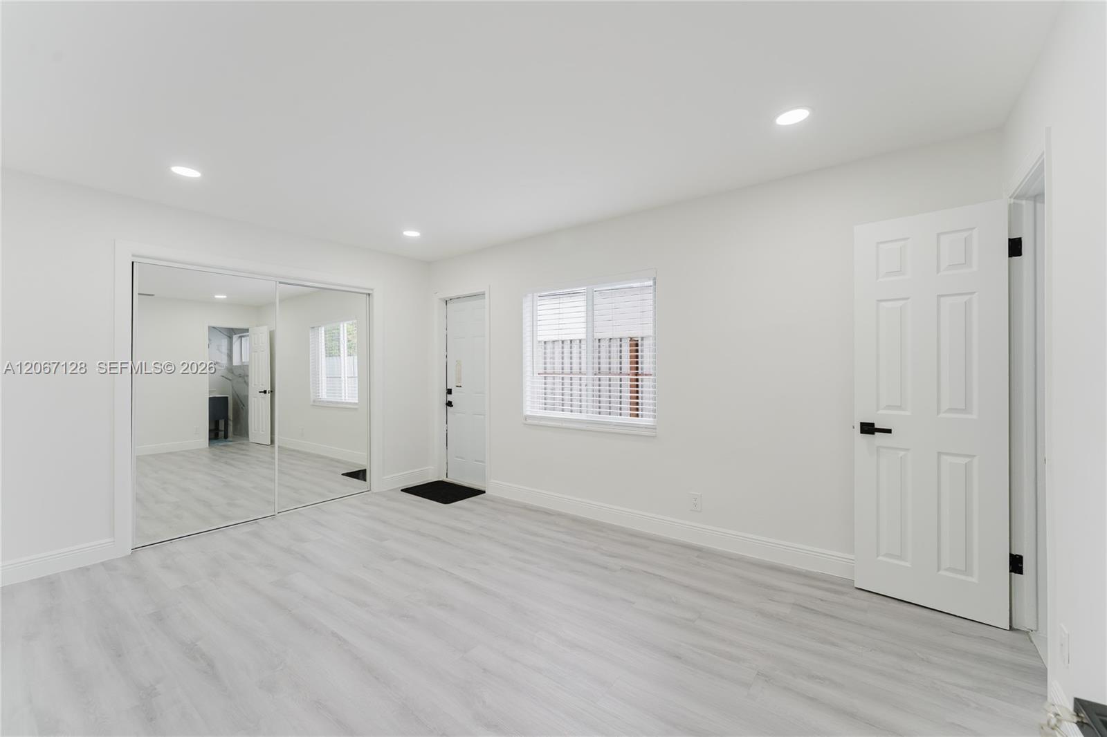481 Ne 51st Street Property Photo 14