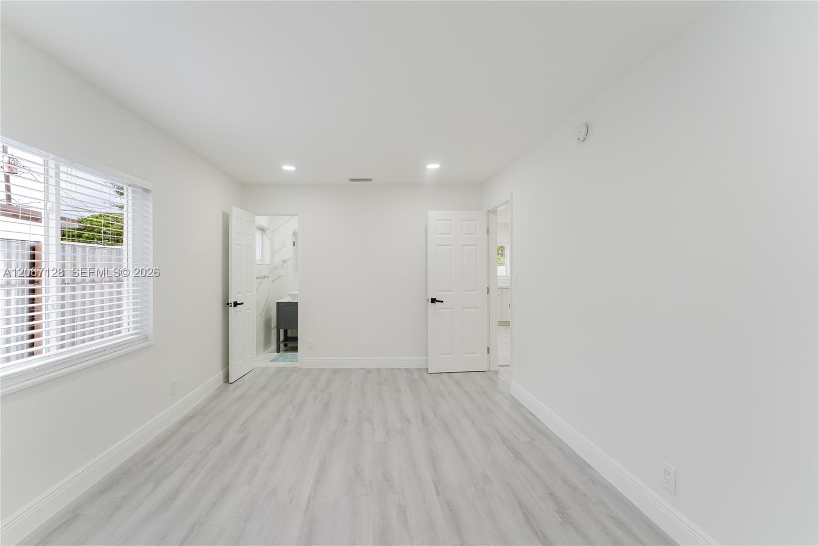 481 Ne 51st Street Property Photo 16