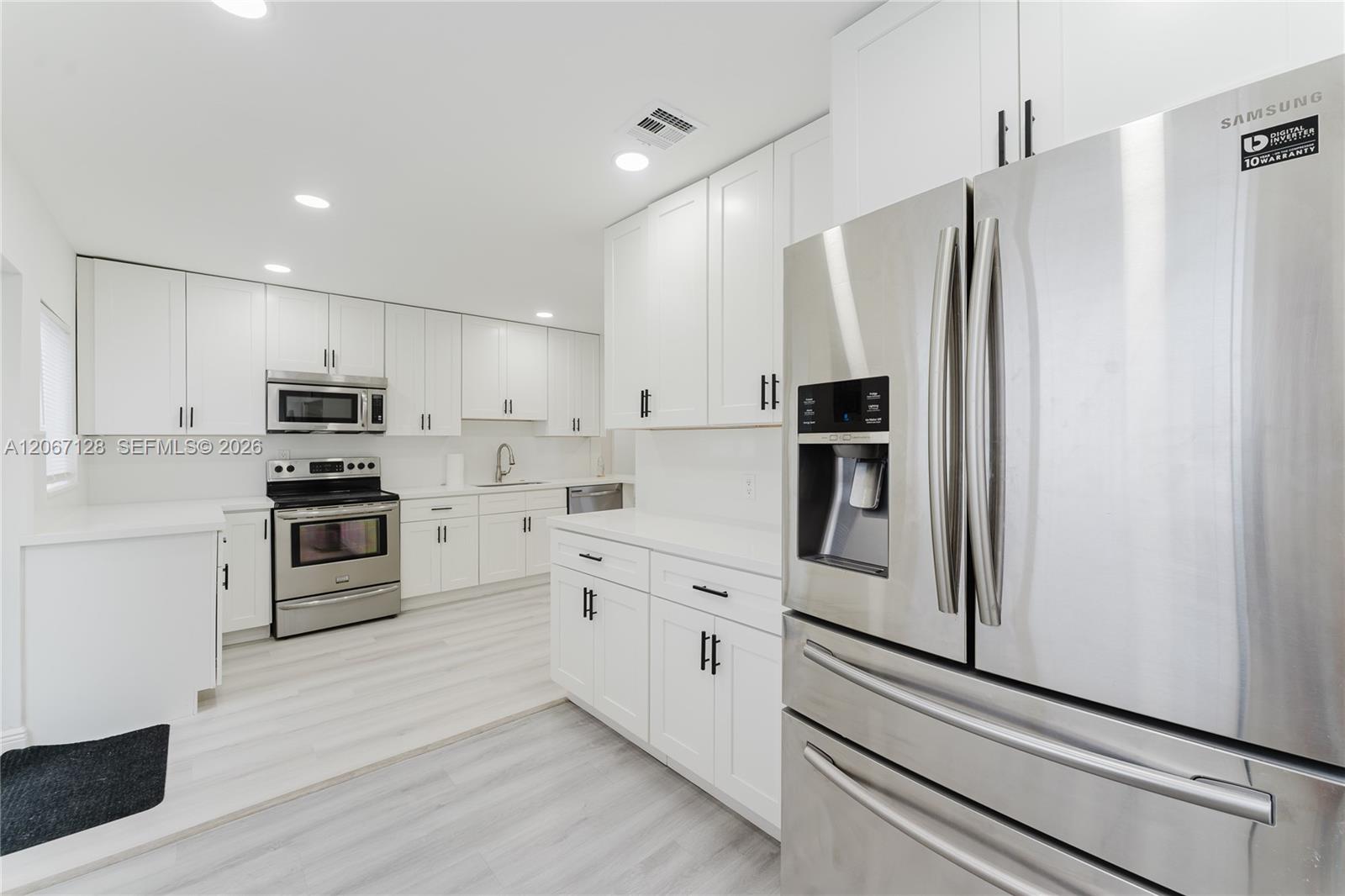 481 Ne 51st Street Property Photo 19
