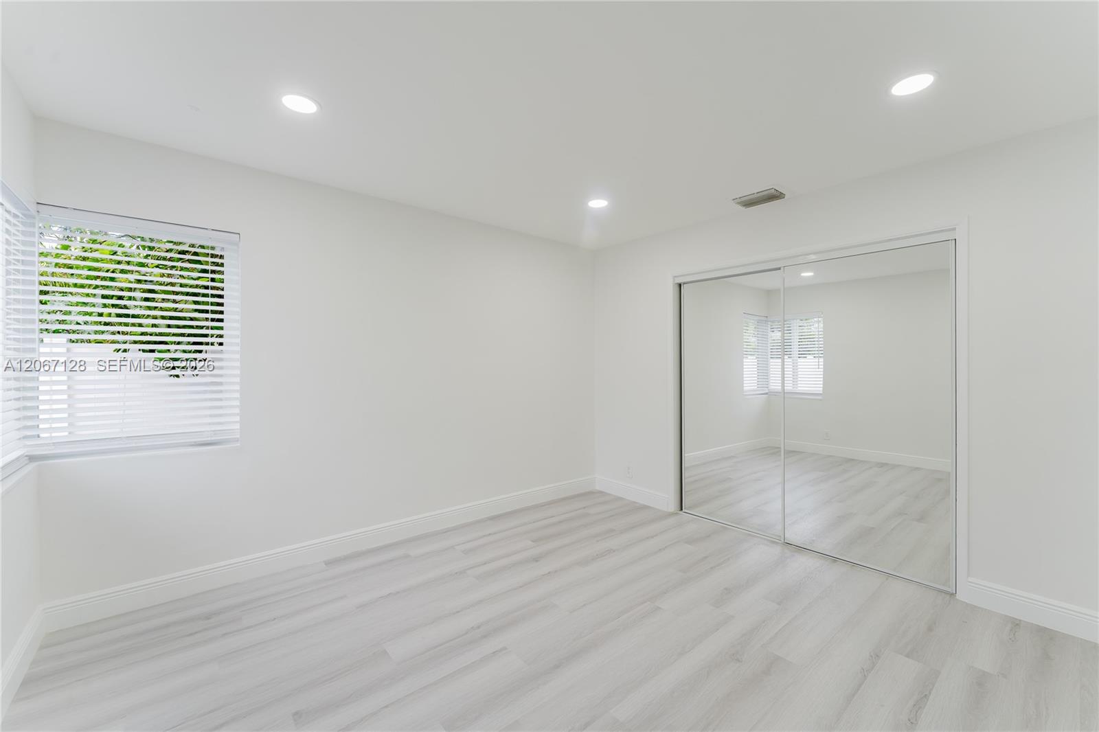 481 Ne 51st Street Property Photo 22