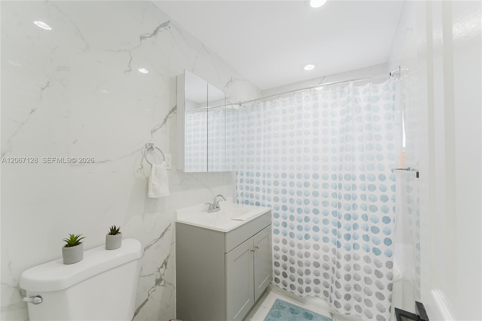 481 Ne 51st Street Property Photo 23