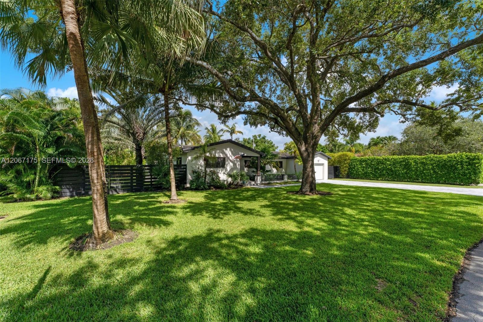 7790 Sw 53rd Avenue Property Photo 2