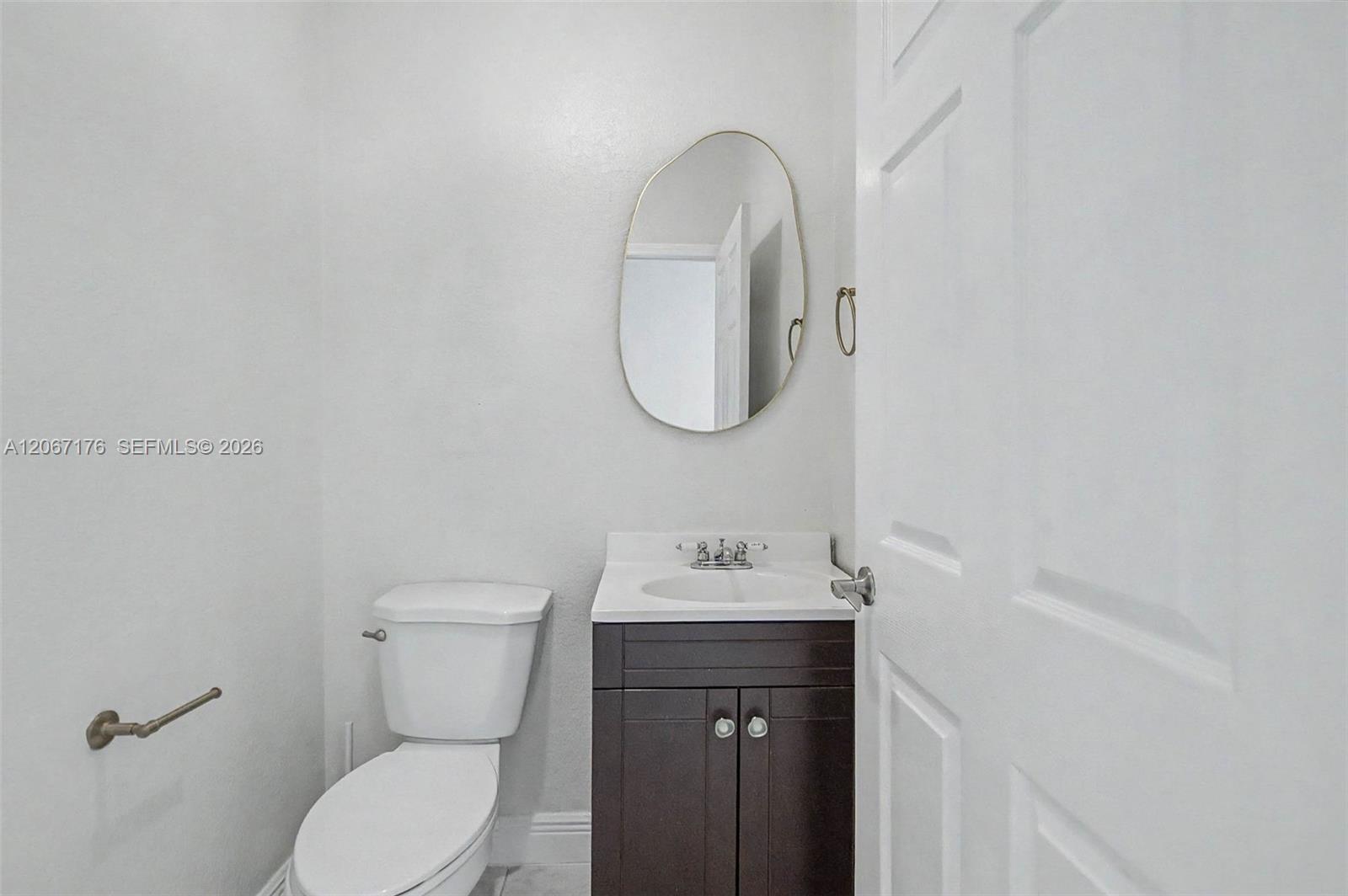 2945 Coconut Avenue 1 Property Photo 5