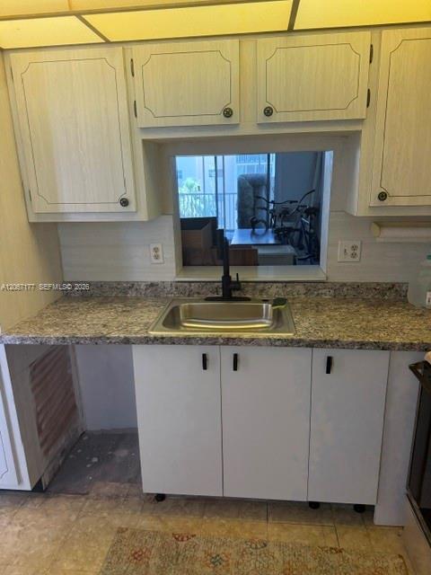 619 Ne 14th Avenue 403 Property Photo 5