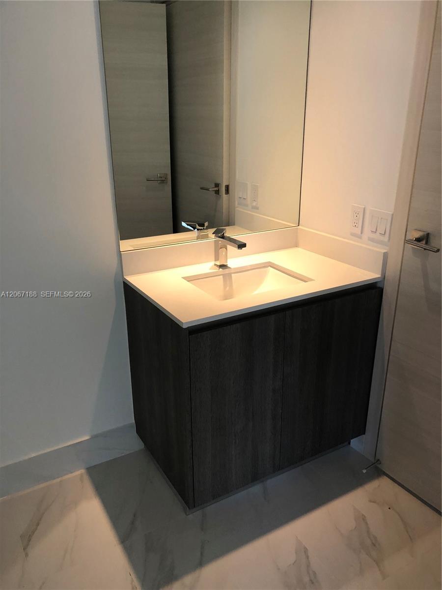 801 S Miami Avenue 1705 Property Photo 9