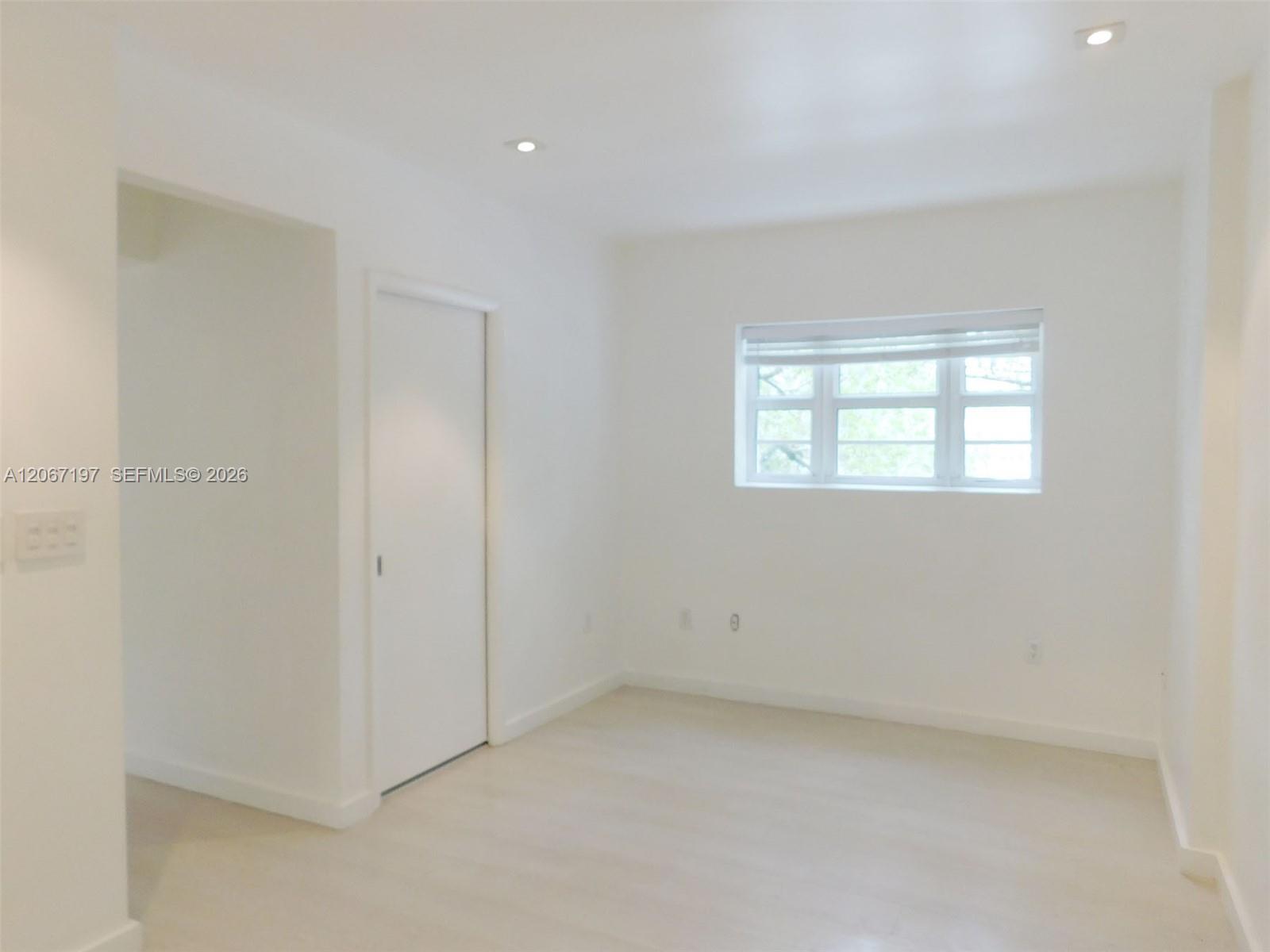 4812 Pine Tree Drive 206 Property Photo 14