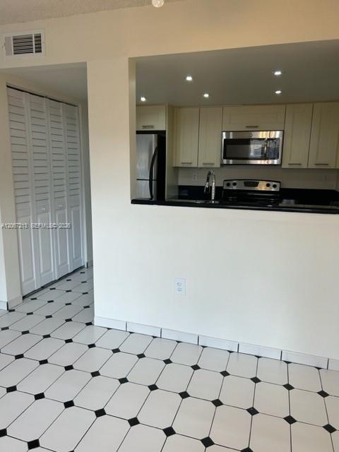 A12067213 Property Photo 10
