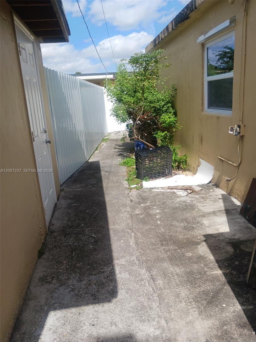 170 E 46th Street 2 Property Photo 18