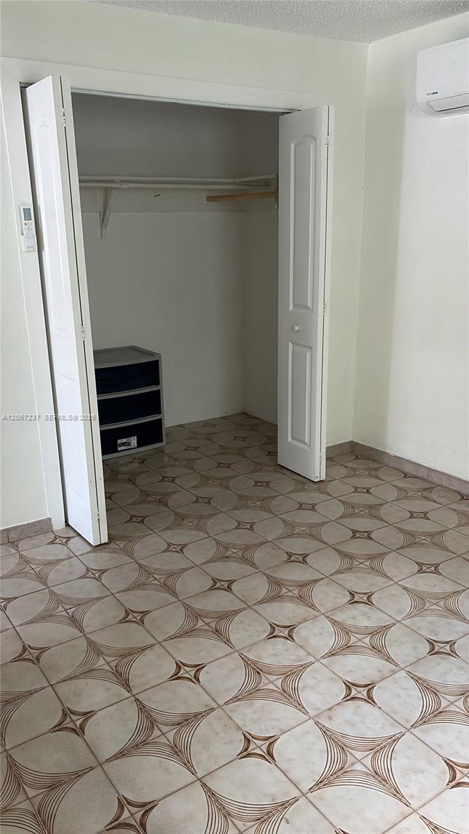 170 E 46th Street 2 Property Photo 23