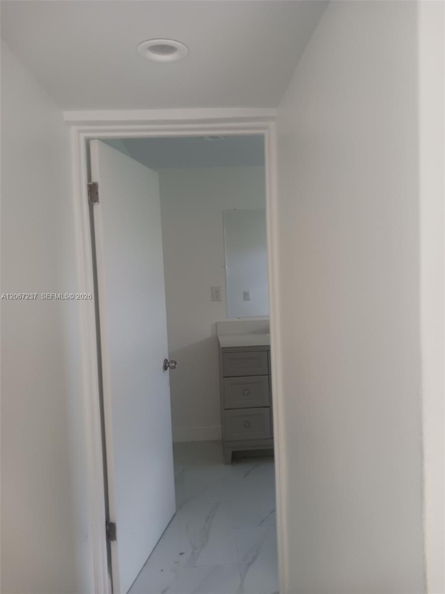170 E 46th Street 2 Property Photo 25