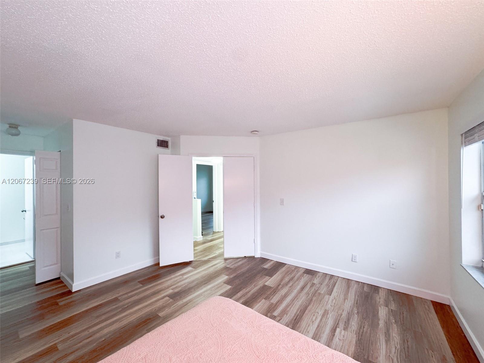 12615 Sw 54th Court Property Photo 13