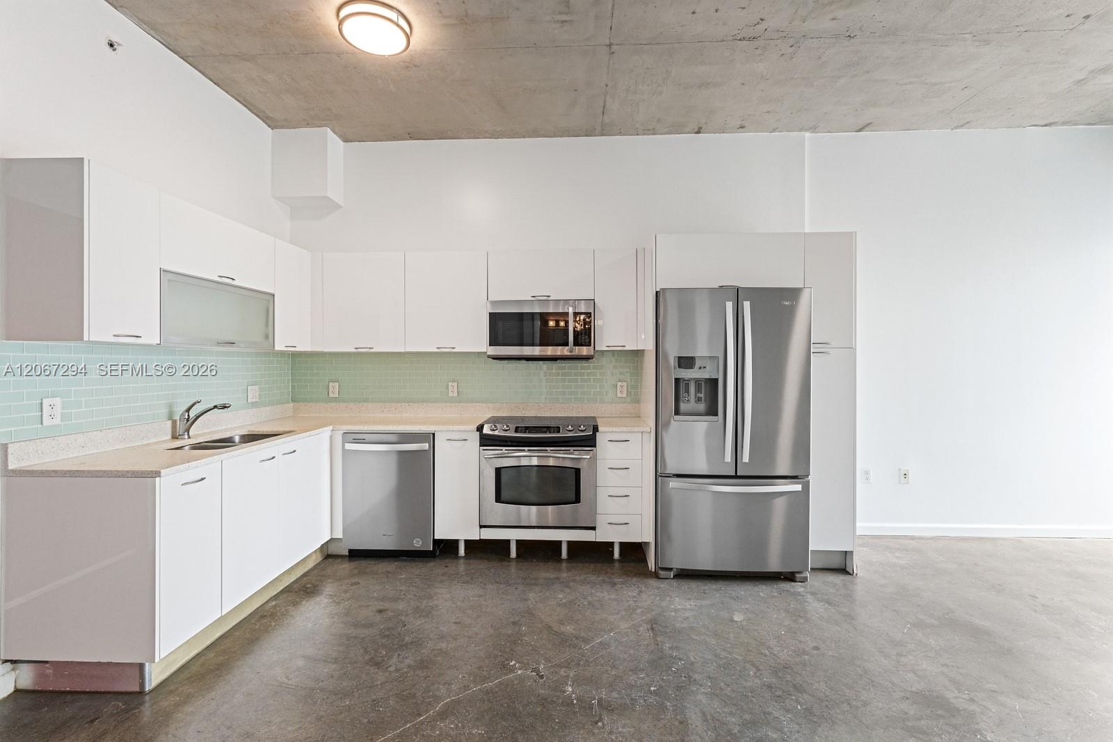 A12067294 Property Photo 4