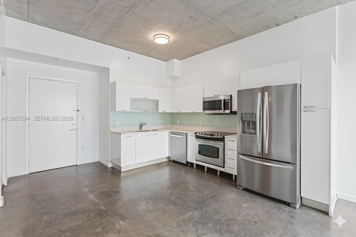 A12067294 Property Photo 5