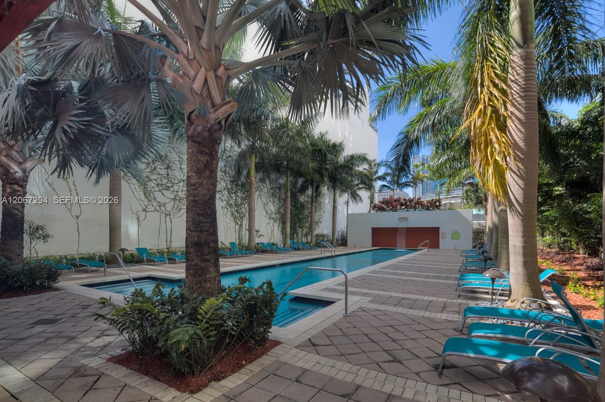 A12067294 Property Photo 23