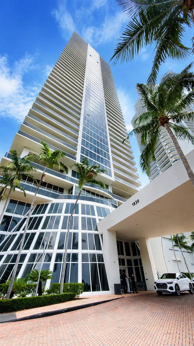 1830 S Ocean Drive 4010 Property Photo 2
