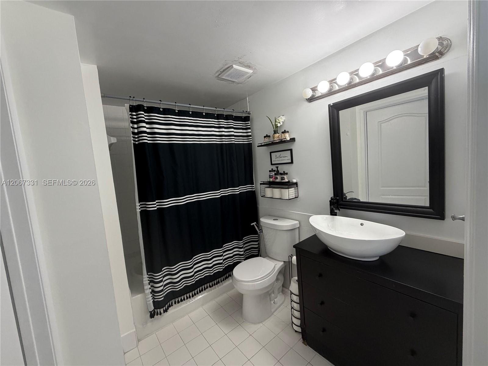 5077 Nw 7th Street Ph11 Property Photo 7