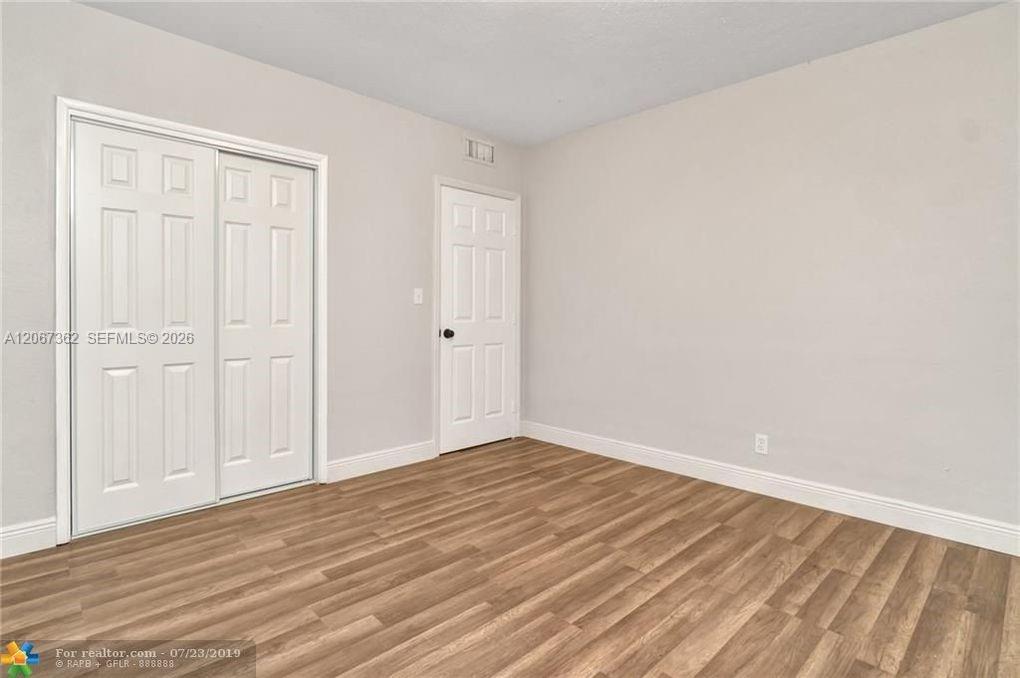 486 W Evanston Circle Property Photo 8