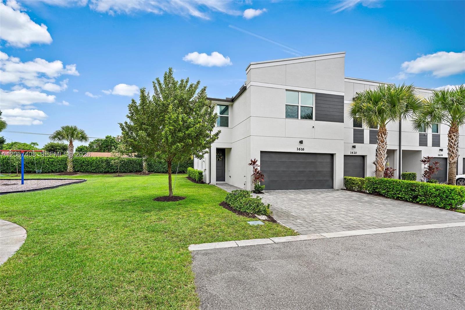 1616 Lindley Street Property Photo 1