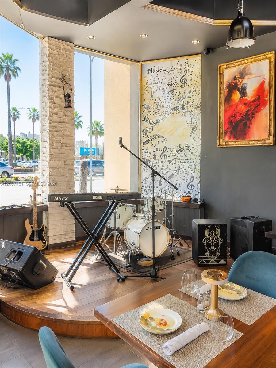 A12067451 Property Photo 2