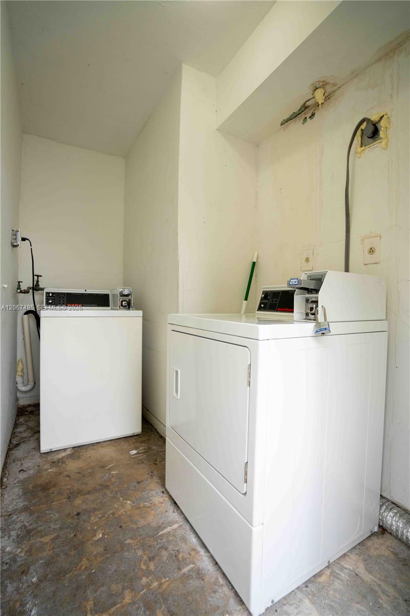 260 Navarre Avenue 2 Property Photo 14